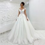 White Bridesmaid Dresses: Wedding Dresses Off Shoulder 3D Lace Applique Ladies